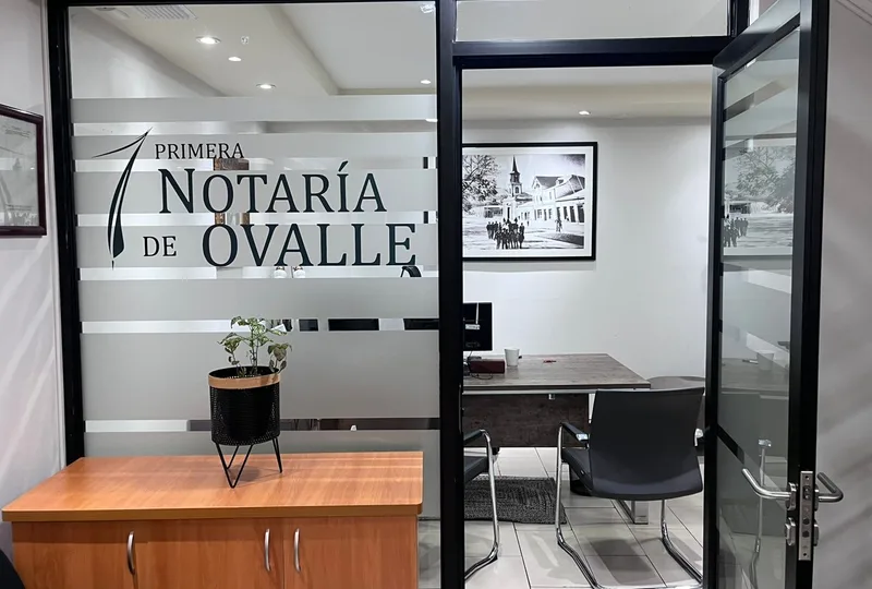 Primera Notaría Ovalle — Galería Corral